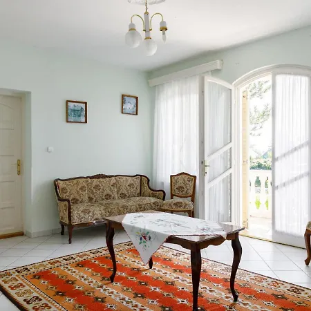 Bella By Interhome Hotel 3*